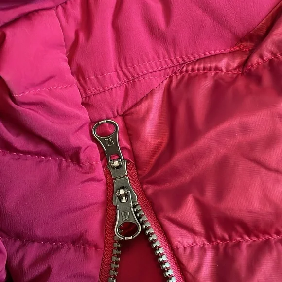 Lululemon Athletica Dark Pink Puffer Jacket with Quilted Design - size 6 - Picture 8 of 8